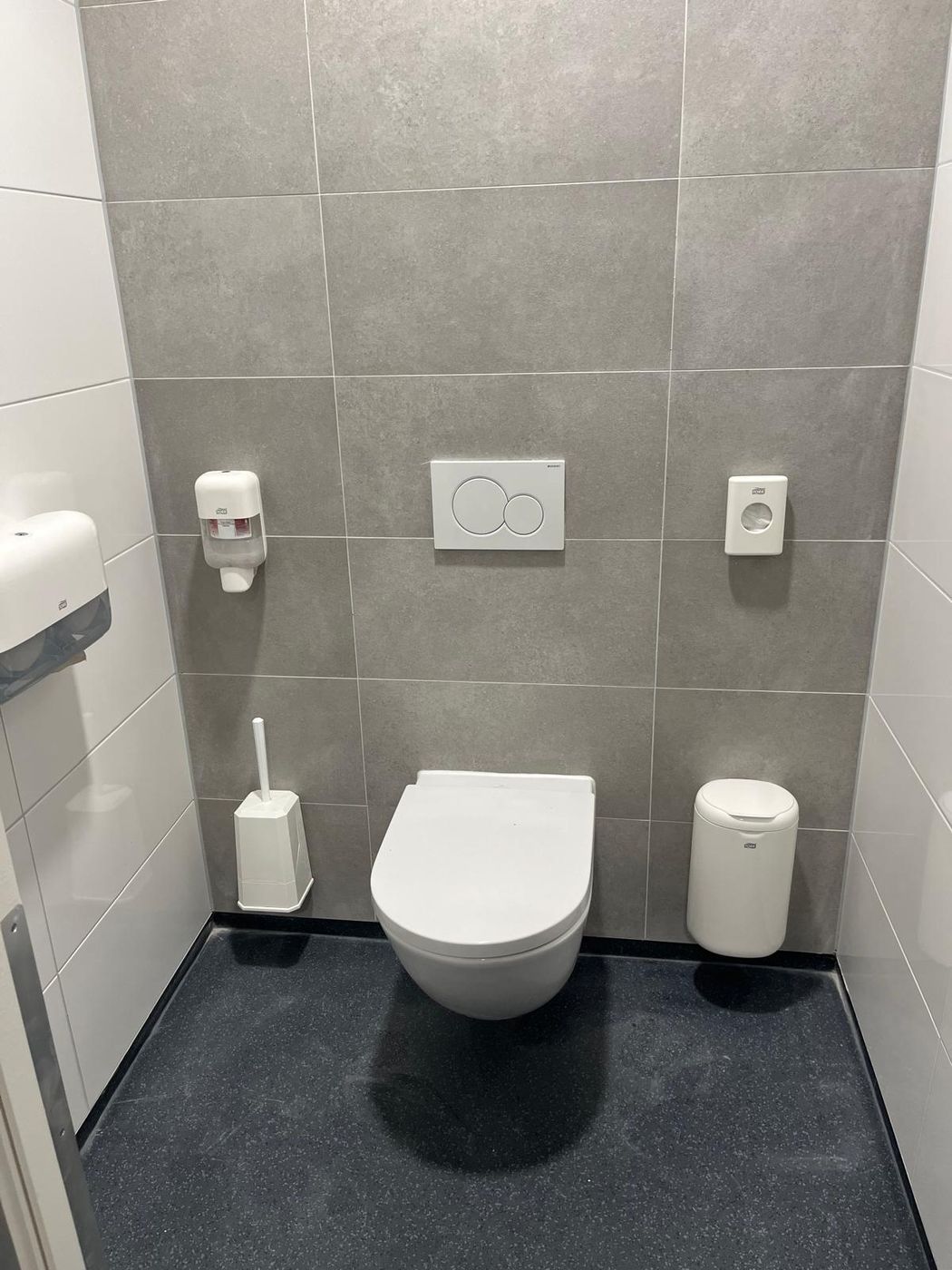 Complete sanitaire cel, frontaal aanzicht